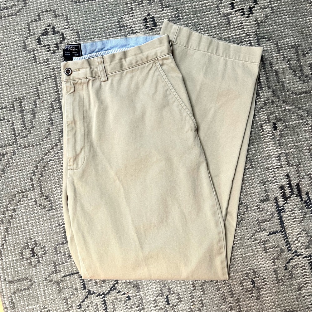 Men’s Tan American Living Khaki’s size 36/30 (LIKE NEW CONDITION)